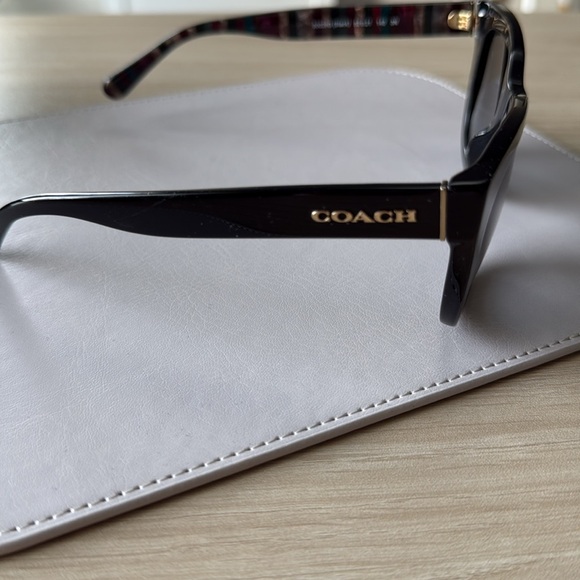 Coach sunglasses - Picture 5 of 6
